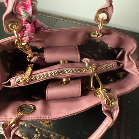 Betsey Johnson Gigi Mauve Vegan Leather Triple Entry Satchel Scarf Shoulder Bag - Picture 2 of 7